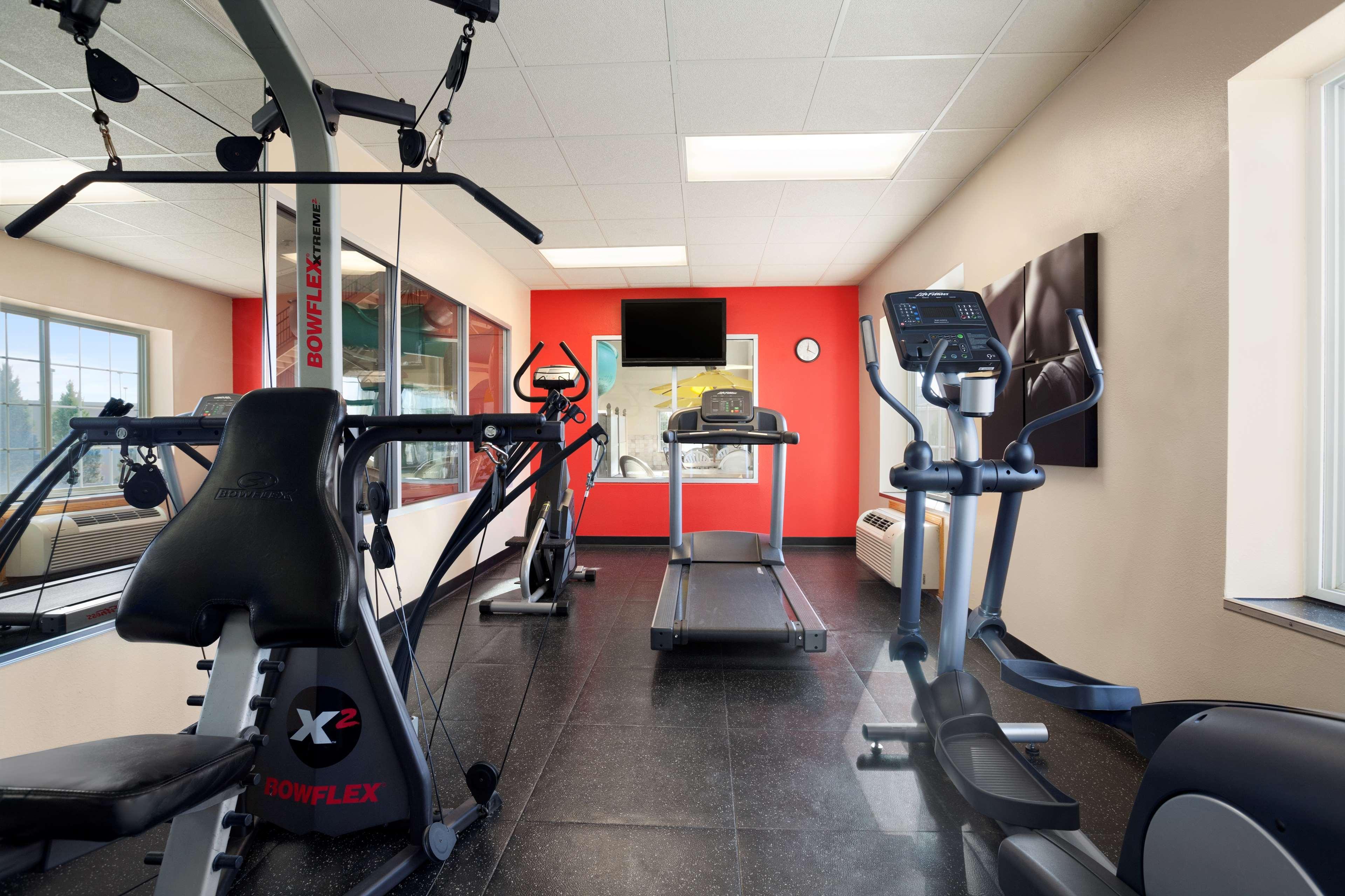 Country Inn & Suites By Radisson Bismarck Waterpark Εξωτερικό φωτογραφία